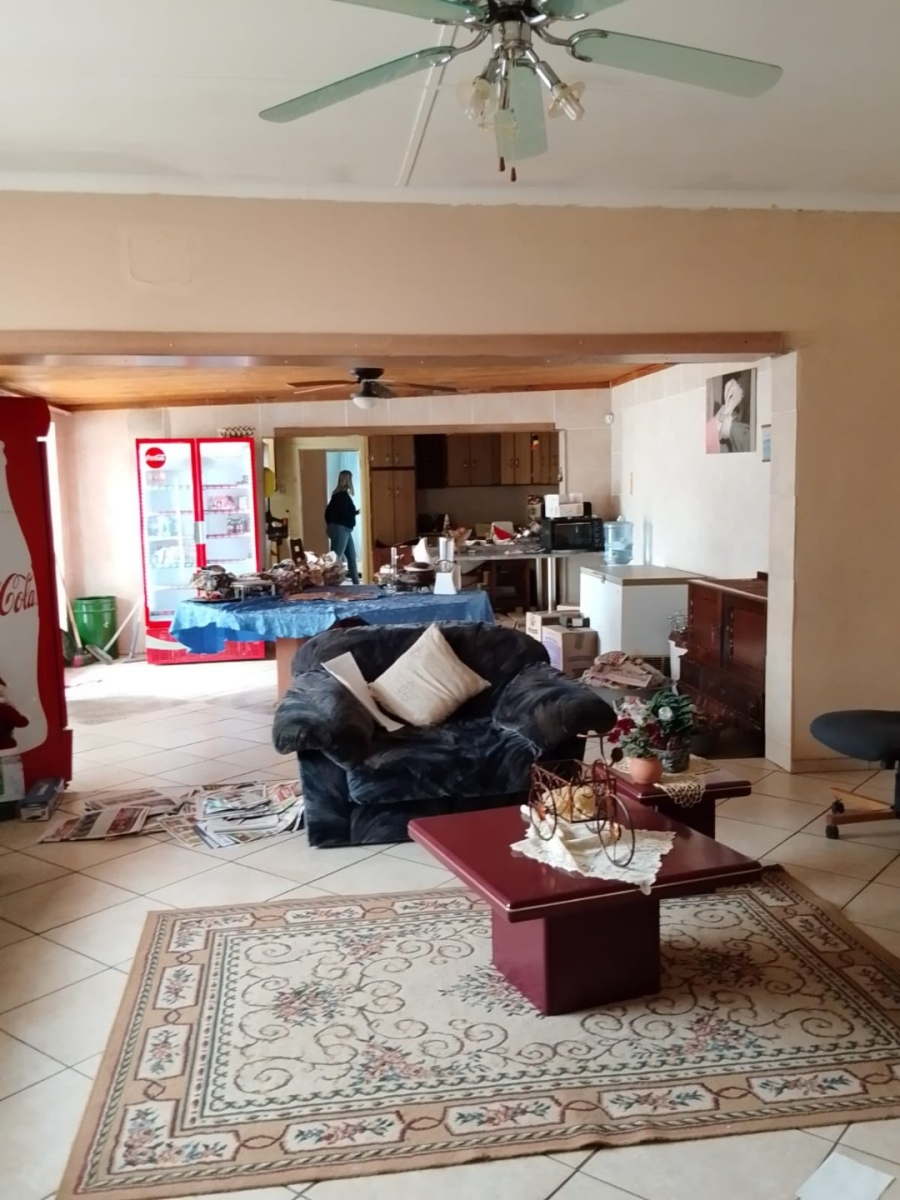 5 Bedroom Property for Sale in Meiringspark North West
